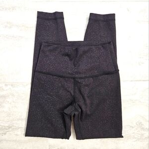 Lululemon Wunder Train 25" Crunch Black Size 4 EUC